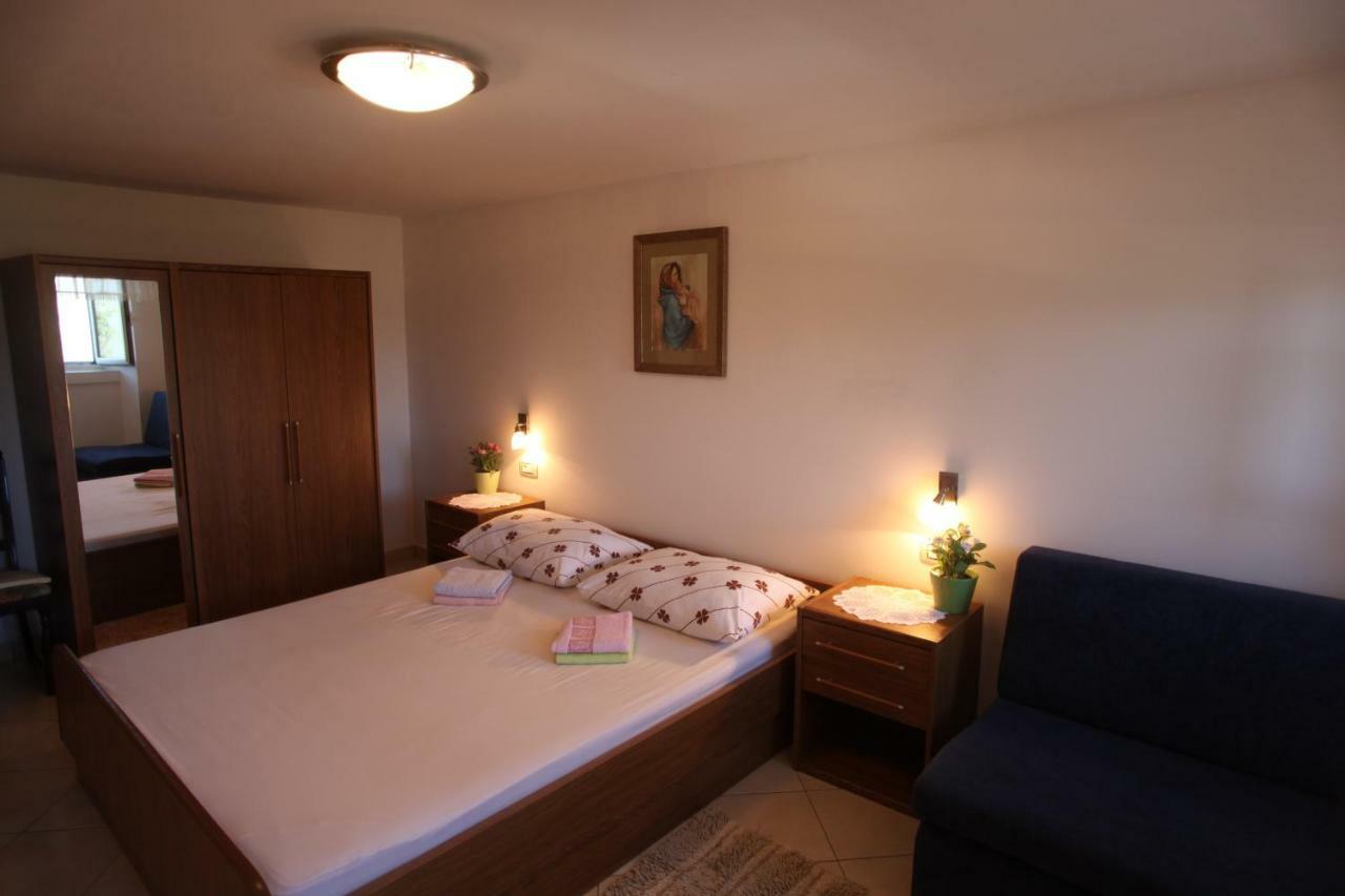 Accommodation Lily Vrana  Eksteriør billede