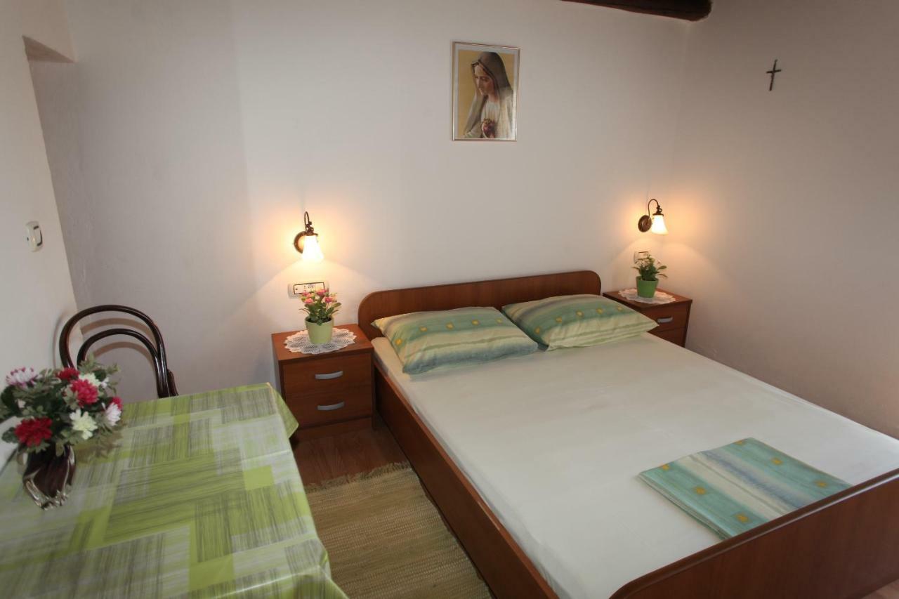 Accommodation Lily Vrana  Eksteriør billede